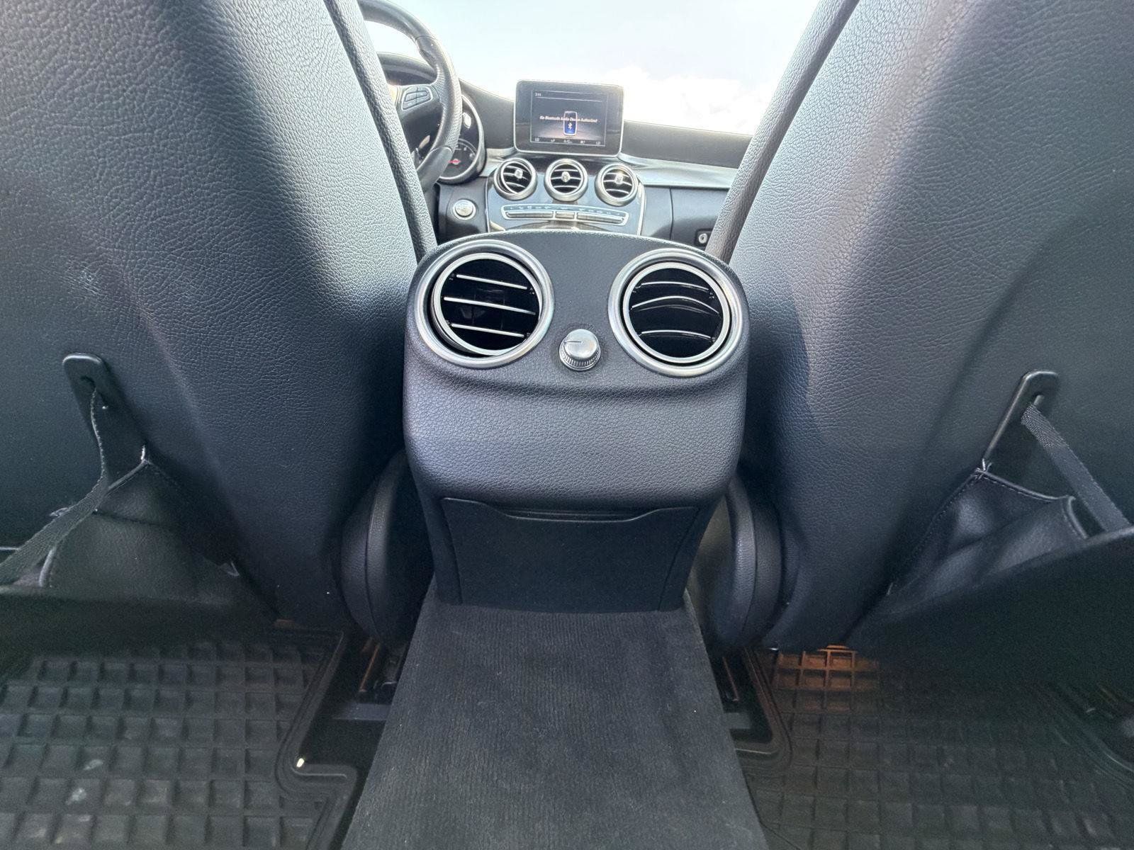 Used 2015 Mercedes-Benz C 300 4MATIC Sedan image 25