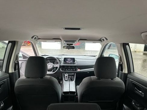 Used 2024 Nissan Rogue SV AWD/4WD image 14