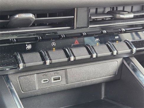 Certified 2023 GMC Canyon Elevation w/ Elevation Premium Package image 18