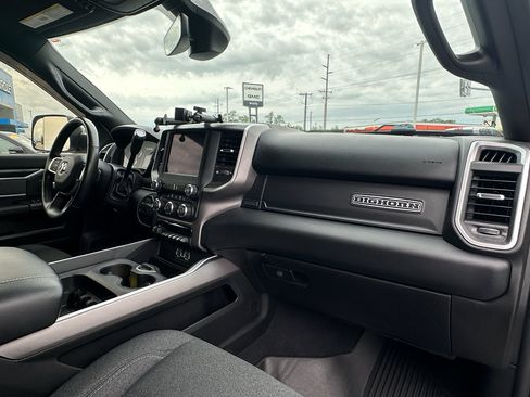 Used 2020 RAM 2500 Big Horn w/ Night Edition AWD/4WD image 17