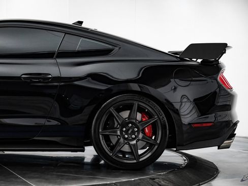 Used 2020 Ford Mustang Shelby GT500 w/ Carbon Fiber Track Pack image 7