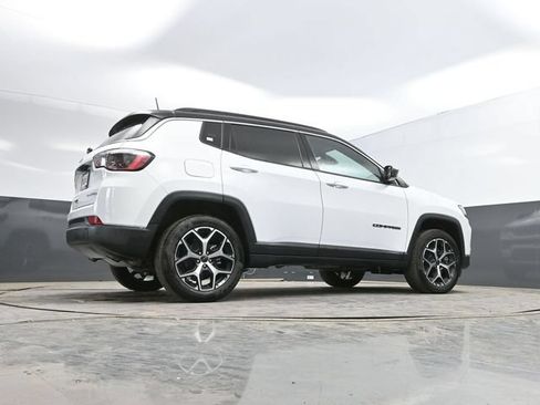 Used 2026 Jeep Compass Limited AWD/4WD image 47