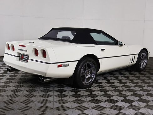 Used 1986 Chevrolet Corvette Convertible image 5