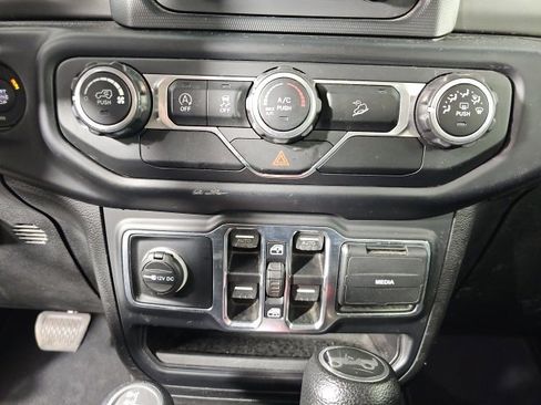 Certified 2019 Jeep Wrangler Unlimited Sport S image 21