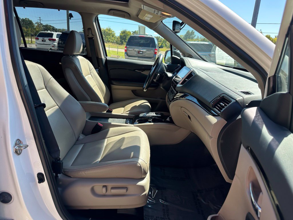 Used 2018 Honda Pilot Touring image 36