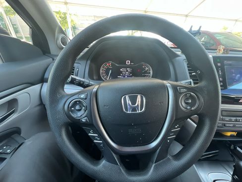 Used 2016 Honda Pilot EX image 4