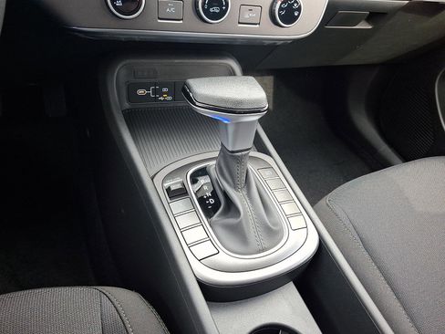 New 2026 Hyundai Kona SE image 10