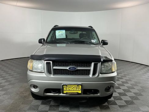 Used 2004 Ford Explorer Sport Trac XLT AWD/4WD image 2