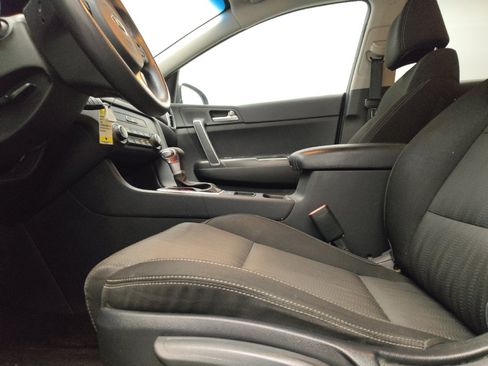 Used 2017 Kia Sportage LX FWD image 17