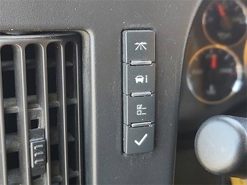 Used 2021 GMC Savana 3500 Extended w/ Power Convenience Package image 20