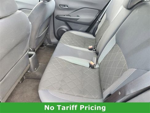 Used 2018 Nissan Kicks SV image 25