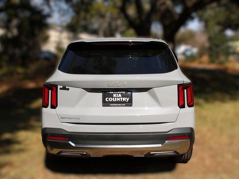 New 2026 Kia Sorento SX image 8
