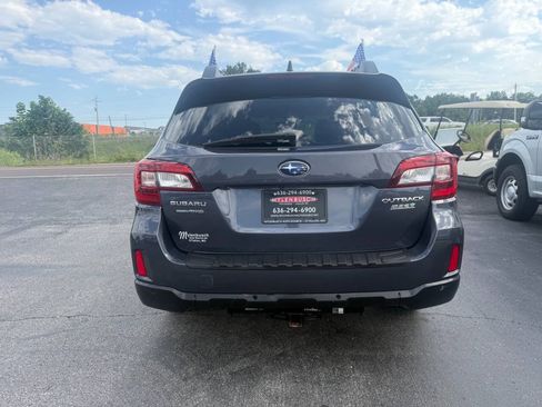 Used 2017 Subaru Outback 2.5i Limited AWD/4WD image 6