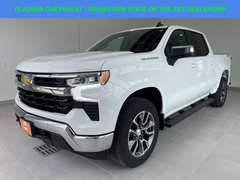Used 2024 Chevrolet Silverado 1500 LT image 1