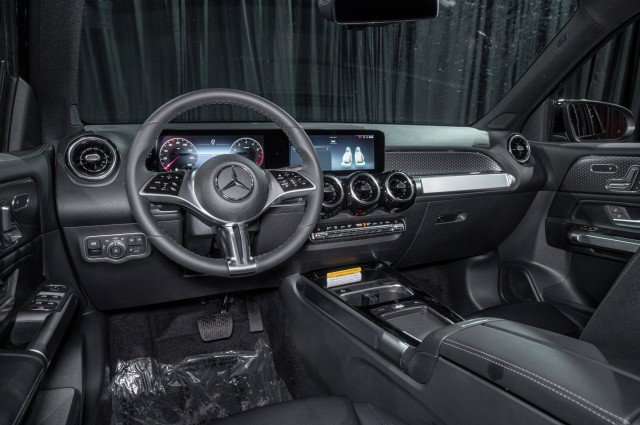 Certified 2026 Mercedes-Benz GLB 250 image 17