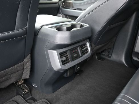 Used 2023 Ford F350 Lariat w/ Chrome Package image 35