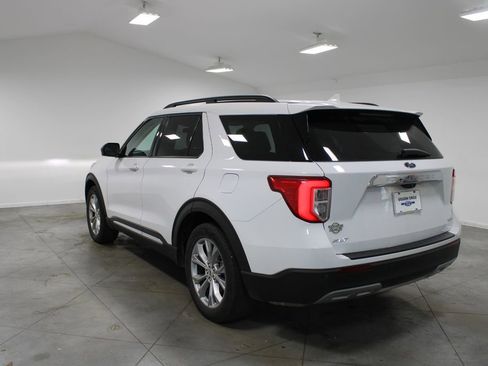 Used 2020 Ford Explorer XLT w/ Equipment Group 202A image 7