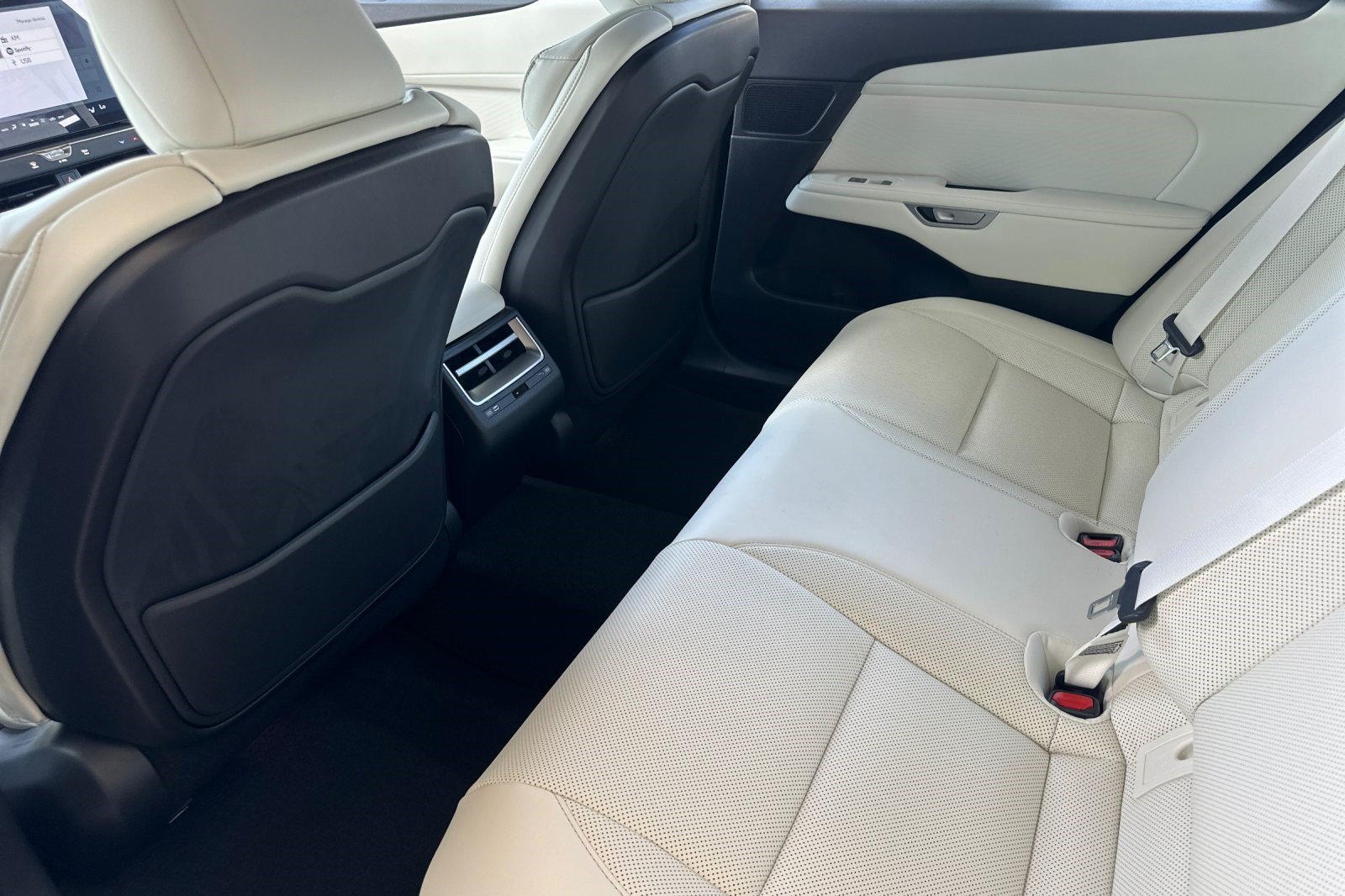 New 2026 Lexus ES 350e w/ Convenience Package FWD image 23