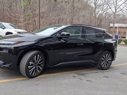 New 2026 Subaru Solterra image 4