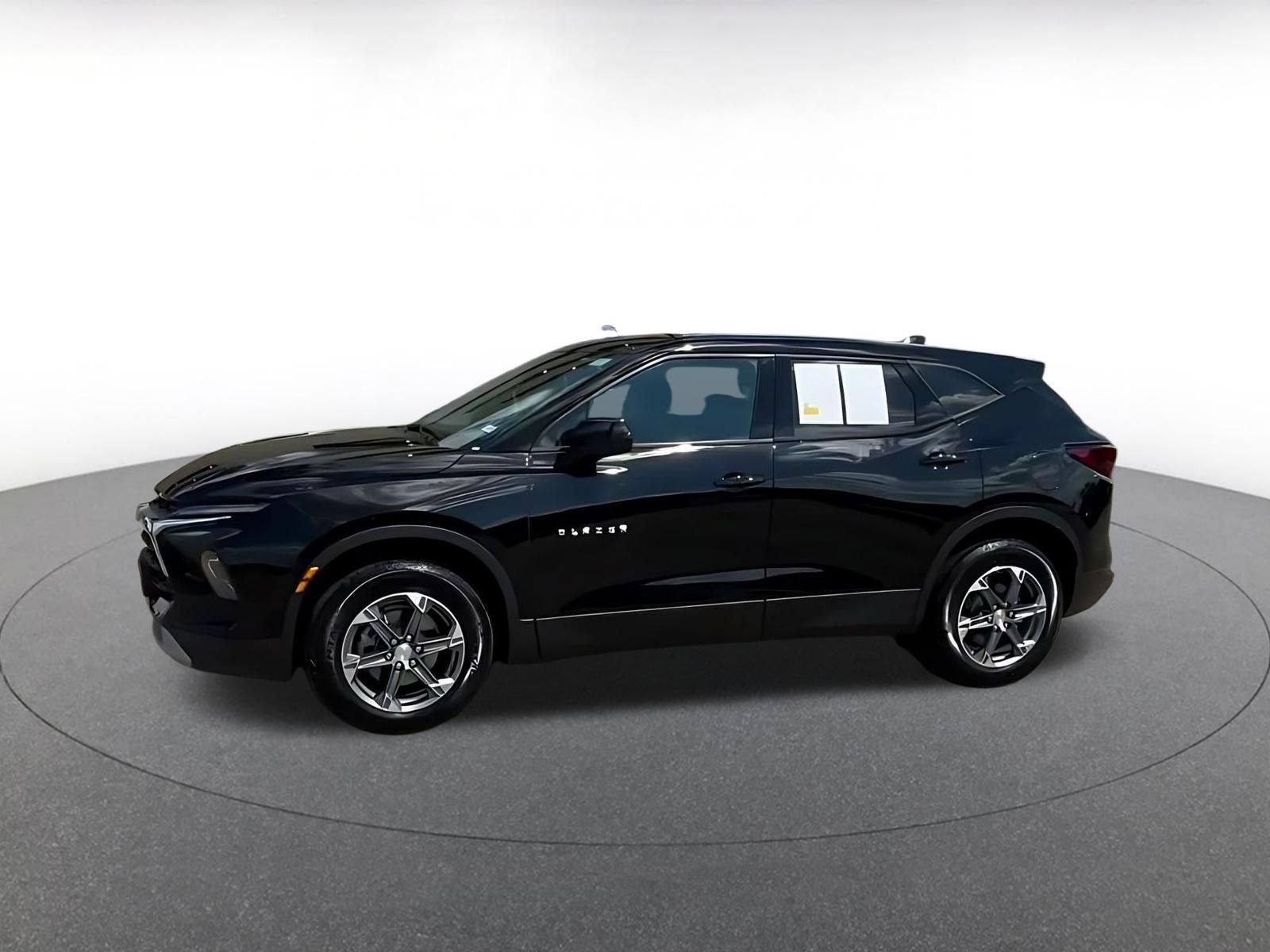 Used 2026 Chevrolet Blazer LT FWD image 8