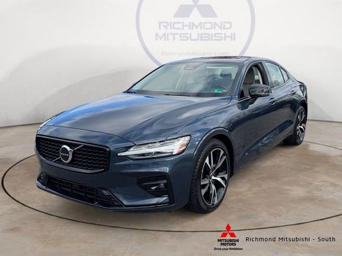 Used 2023 Volvo S60 B5 Plus image 7
