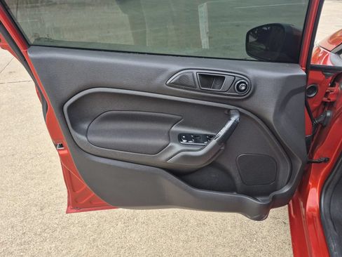 Used 2018 Ford Fiesta SE FWD image 11