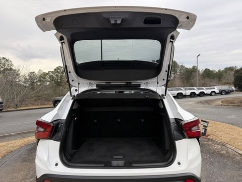 Used 2025 Chevrolet Trax LT w/ LT Convenience Package image 30