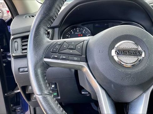Used 2020 Nissan Rogue SL FWD image 11