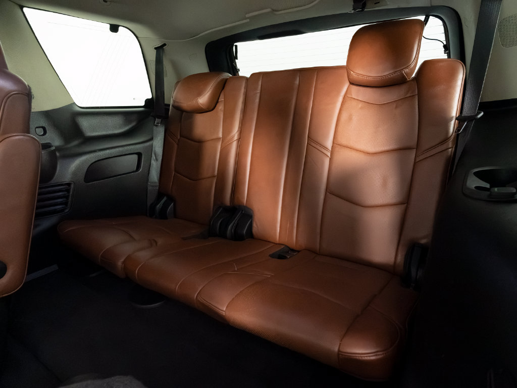 Used 2019 Cadillac Escalade Luxury AWD/4WD image 36