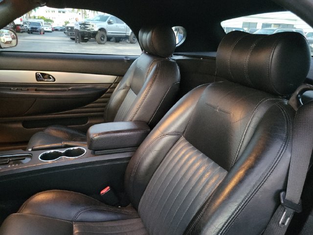 Used 2005 Ford Thunderbird RWD image 11