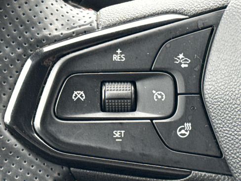 Used 2024 Chevrolet Trax RS w/ Driver Confidence Package FWD image 19