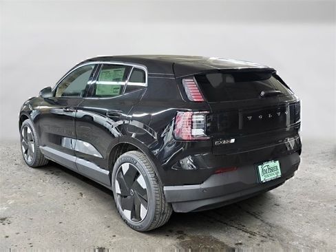 New 2025 Volvo EX30 Plus w/ Protection Package Premier image 7