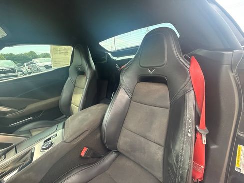 Used 2017 Chevrolet Corvette Grand Sport RWD image 12