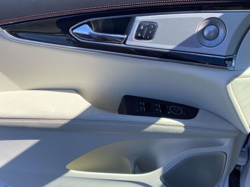 Used 2018 Lincoln MKX Black Label w/ Driver Assistance Package image 17