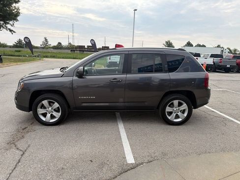 Used 2015 Jeep Compass High Altitude AWD/4WD image 4
