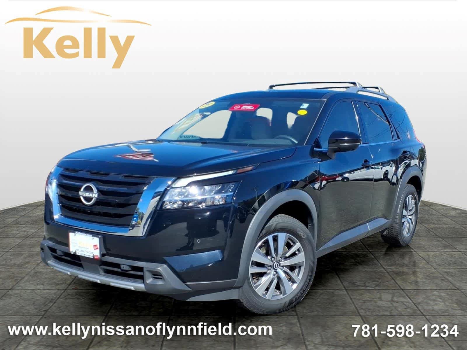 Used 2023 Nissan Pathfinder SL AWD/4WD image 1