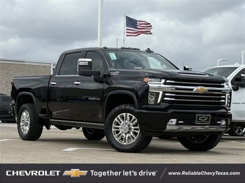 Used 2023 Chevrolet Silverado 2500 High Country w/ Safety Package II image 2