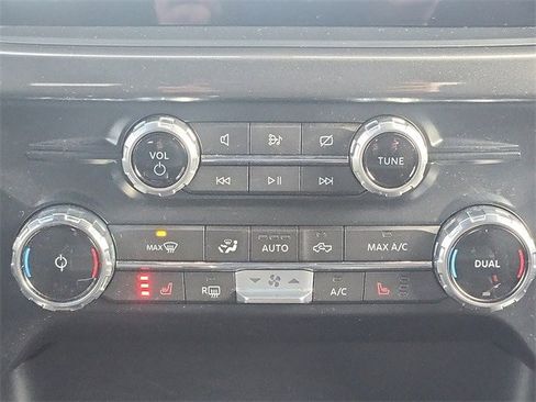 Certified 2022 Ford F150 XLT w/ Equipment Group 302A High image 17