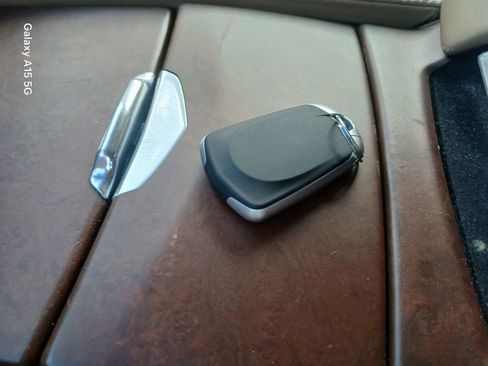 Used 2016 Cadillac Escalade Platinum image 12