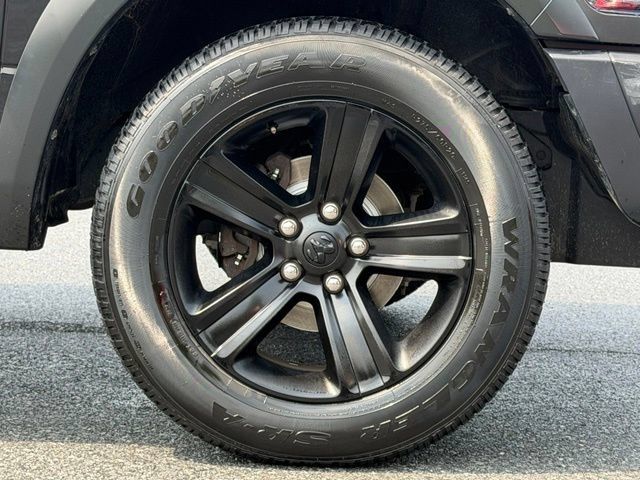 Used 2022 RAM 1500 Warlock AWD/4WD image 16