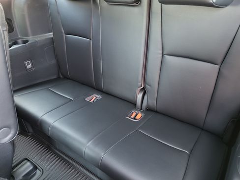 Used 2023 Toyota Highlander XSE AWD/4WD image 24