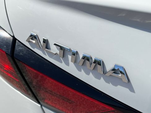 Used 2020 Nissan Altima 2.5 S FWD image 32