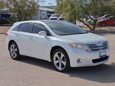 Used 2012 Toyota Venza Limited FWD image 2