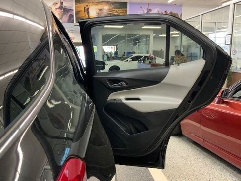 Used 2020 Chevrolet Equinox LT AWD/4WD image 32