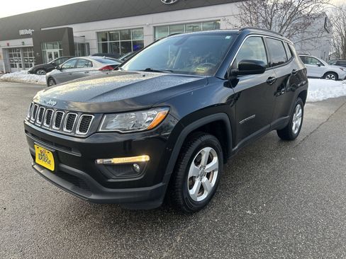 Used 2019 Jeep Compass Latitude w/ Popular Equipment Group image 1