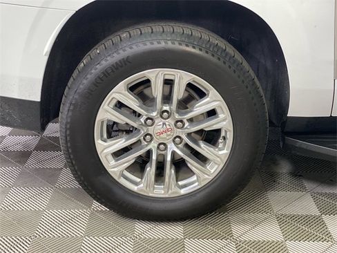 Used 2021 GMC Yukon XL SLT image 18