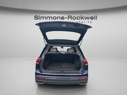 Used 2022 Volkswagen Tiguan SE image 15