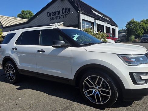 Used 2016 Ford Explorer Sport w/ Equipment Group 401A AWD/4WD image 9