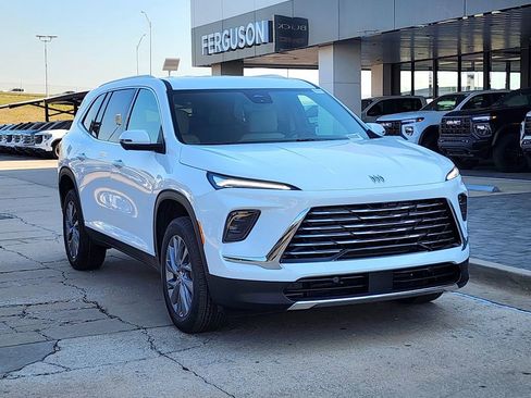 New 2026 Buick Enclave Preferred image 2