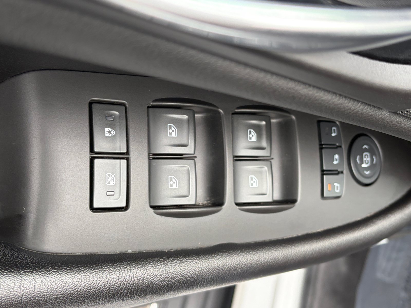 Used 2017 Cadillac Escalade Luxury AWD/4WD image 15